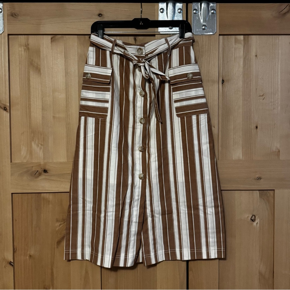 Hem & Thread Skirt Size Large